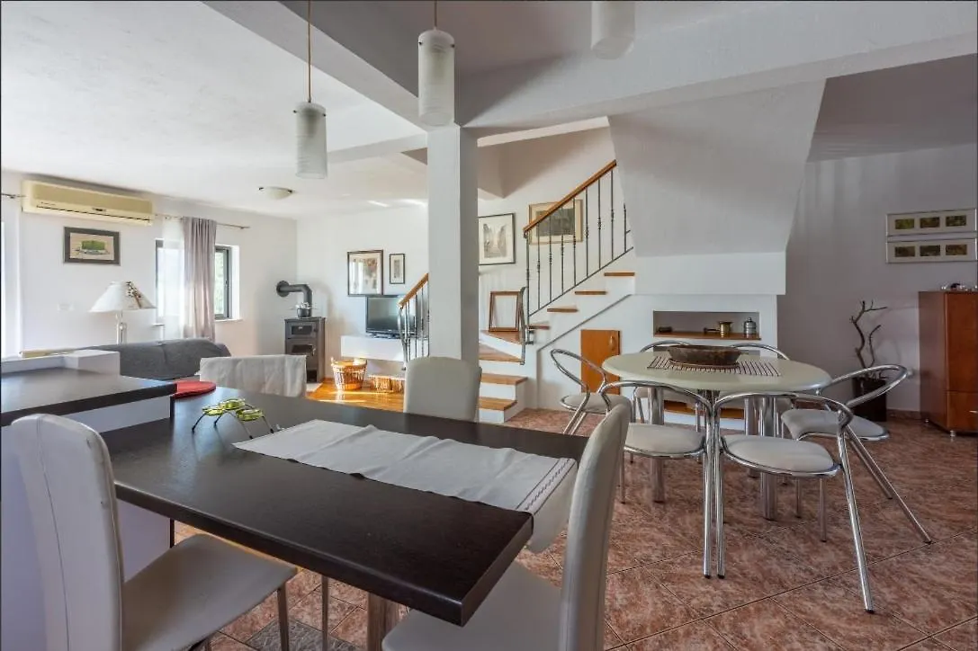 Apartament Apartmani Deleut Novi Vinodolski