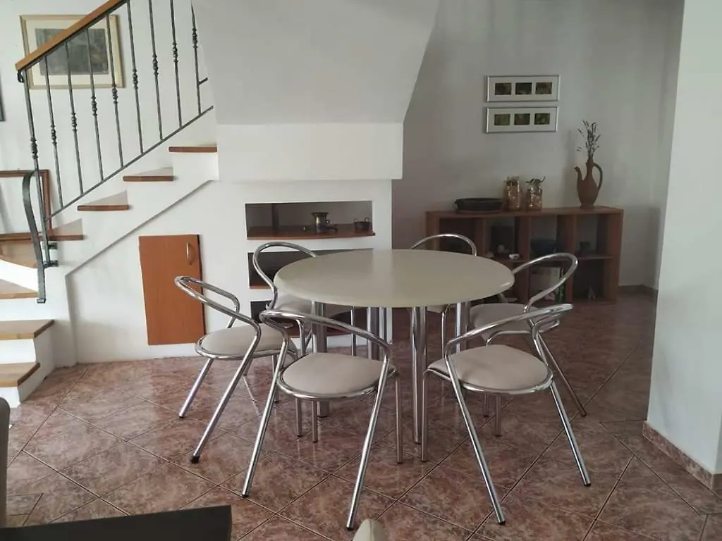 Apartmani Deleut Novi Vinodolski 0*,